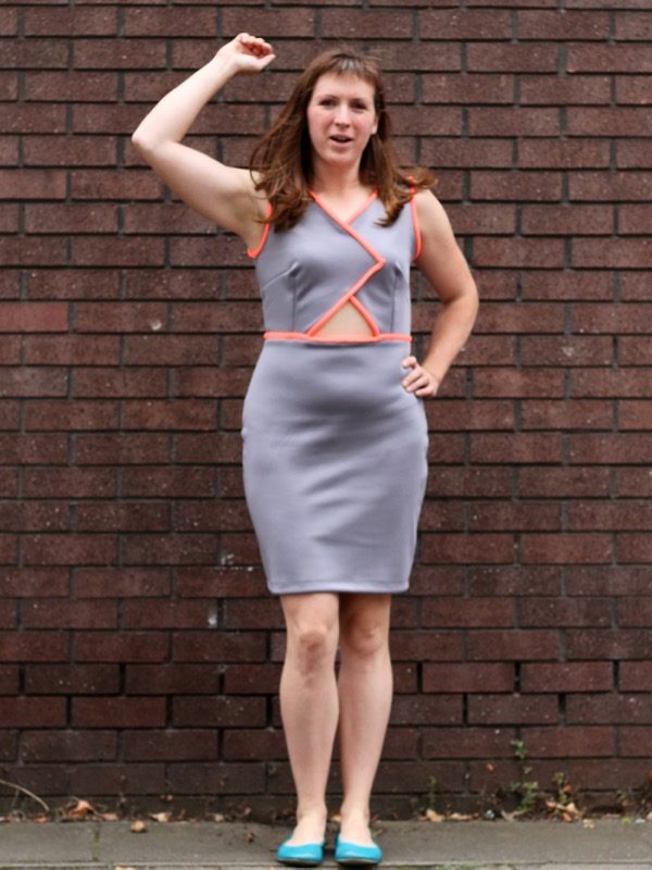 Triple Triangle dress - arm up