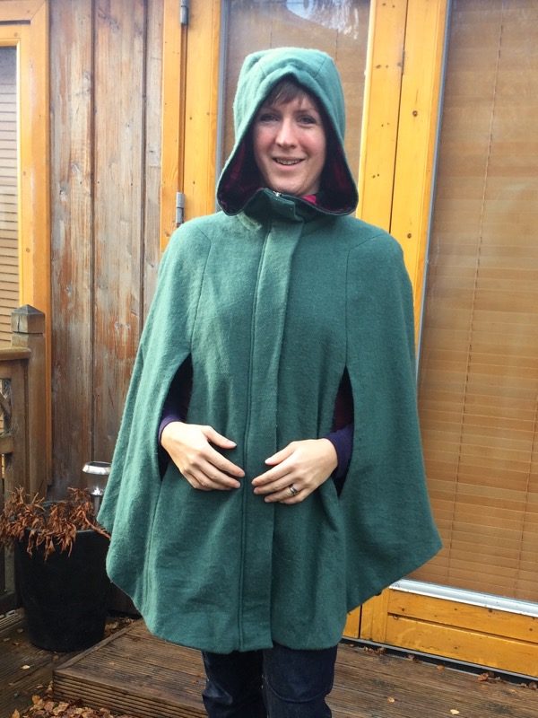 A teal wool cape – FehrTrade