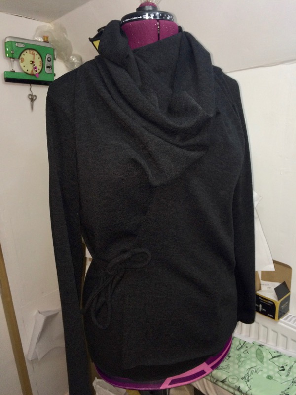 A gifted black draped cardigan – FehrTrade