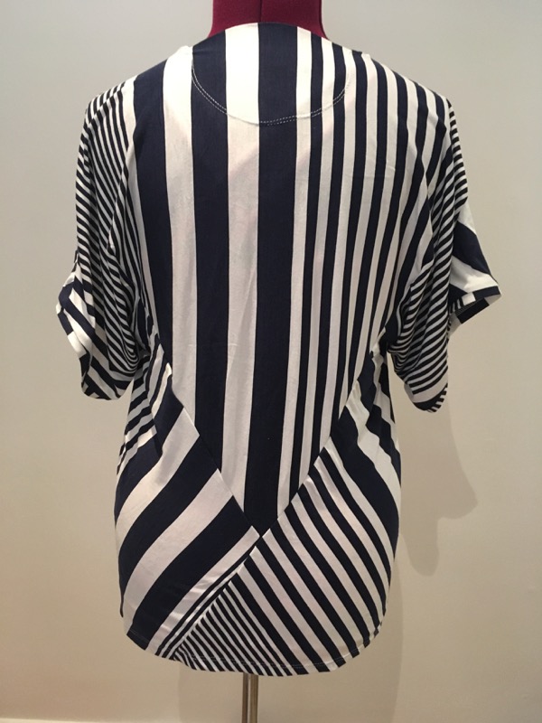 A striped pattern-puzzle Atacac tee – FehrTrade