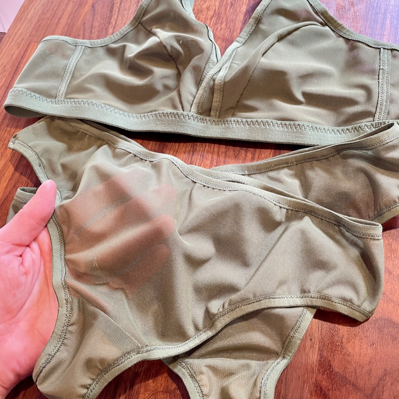 Sage green lingerie set – FehrTrade